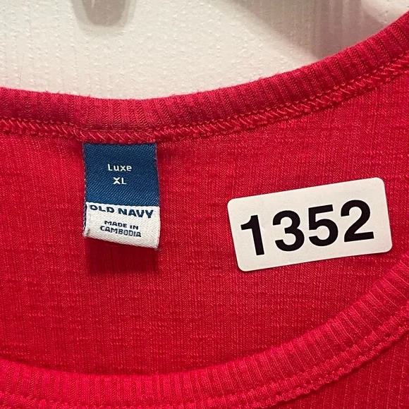 Old Navy Red Tank Top Classic Sleeveless Design - Picture 4 of 10